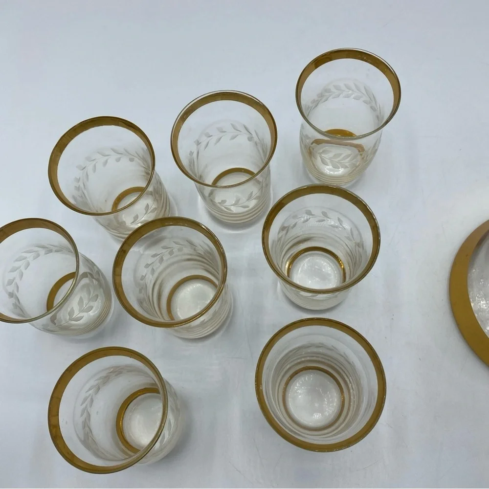 Vintage 24k Etched Gold Trim Decanter With 8 Cups